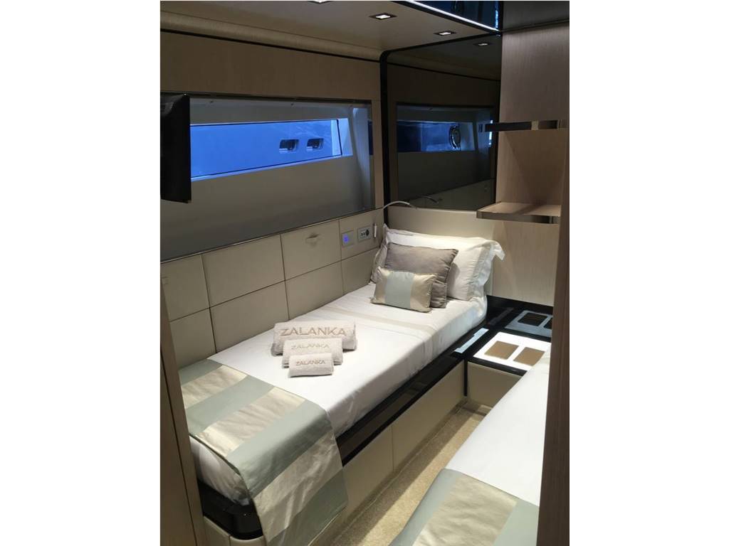 Dominator Ilumen 28'