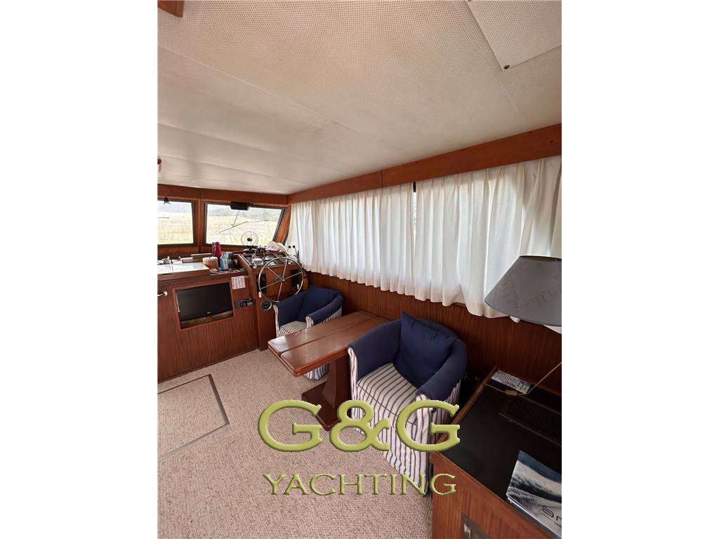 Hatteras 43'