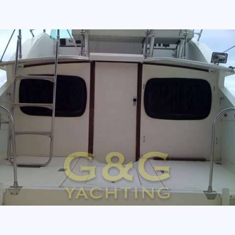 Bertram yacht 28 fly