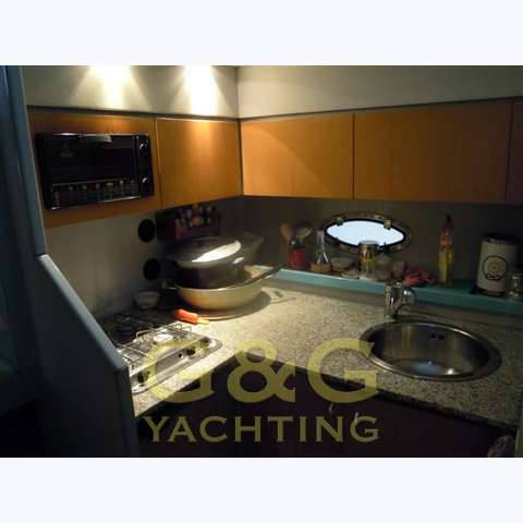 Ferretti 36 fly