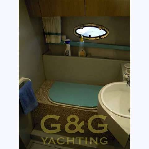 Ferretti 36 fly