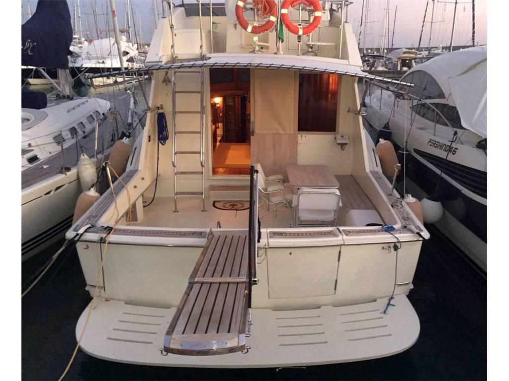 Hatteras 45