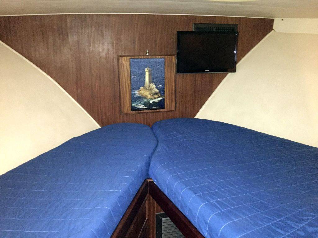 Hatteras 45