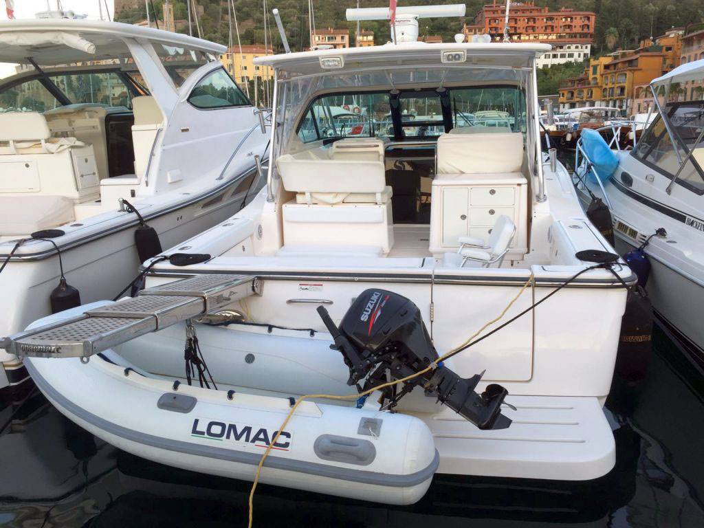 Tiara 3200