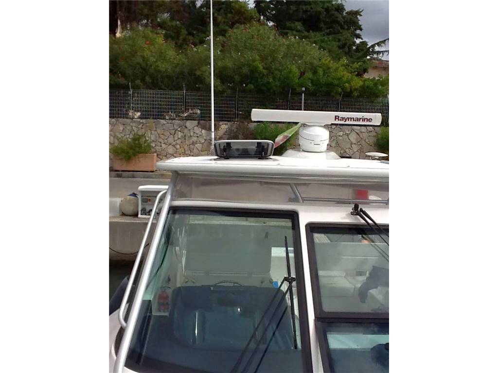 Tiara 3200