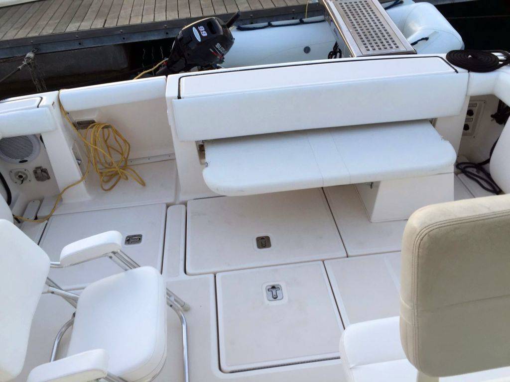 Tiara 3200