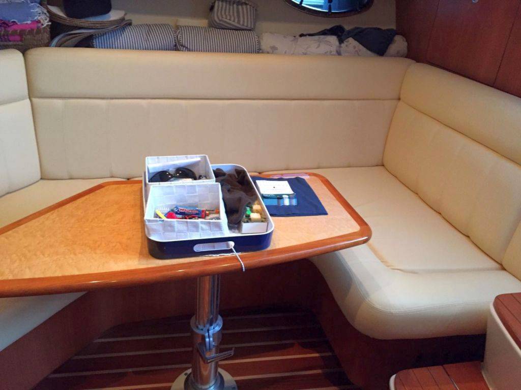 Tiara 3200