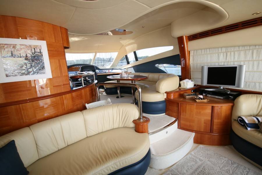 Azimut 62