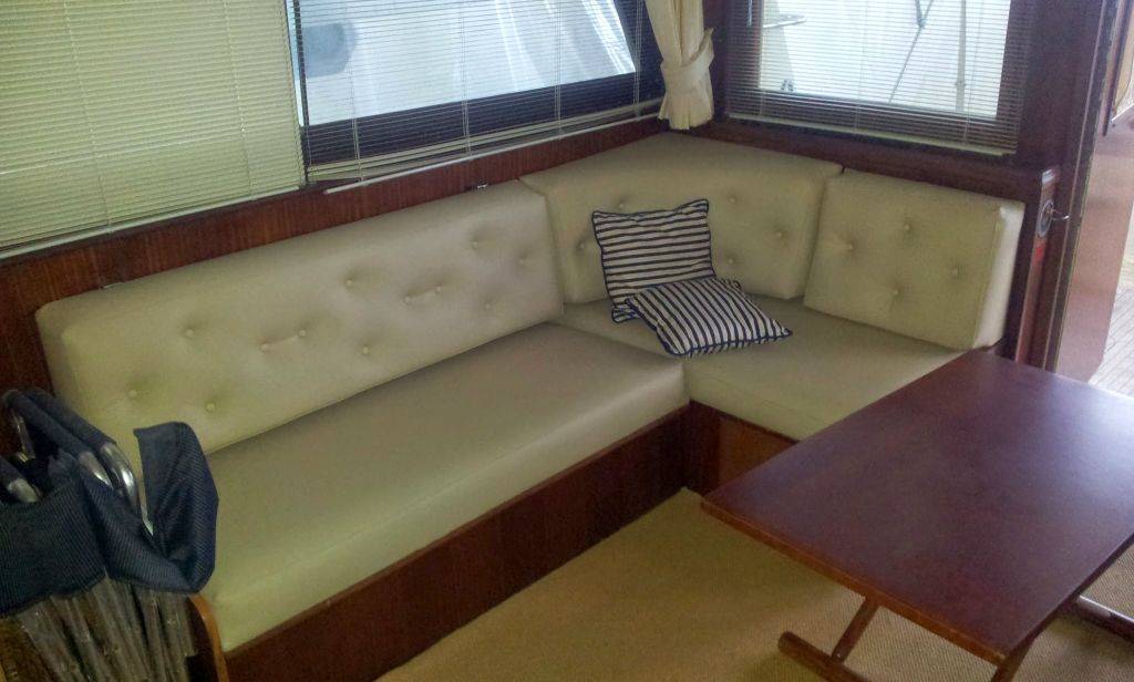 Hatteras 43