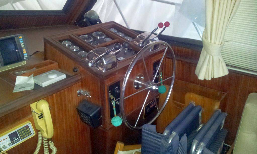 Hatteras 43
