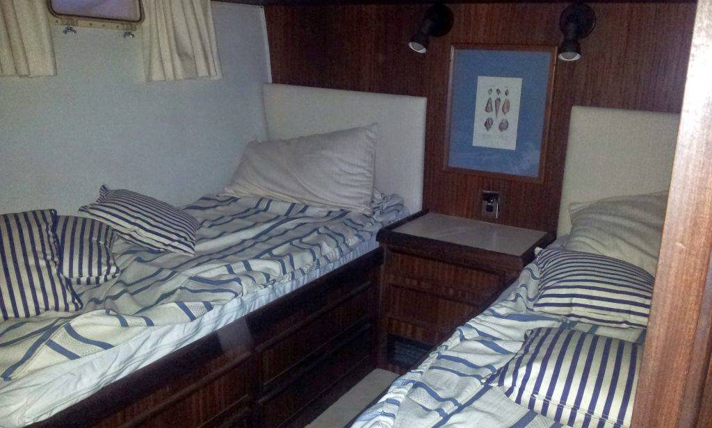 Hatteras 43