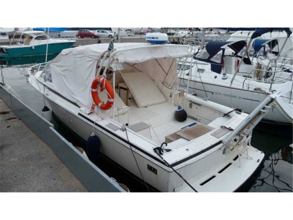 Bertram yacht Moppie 28