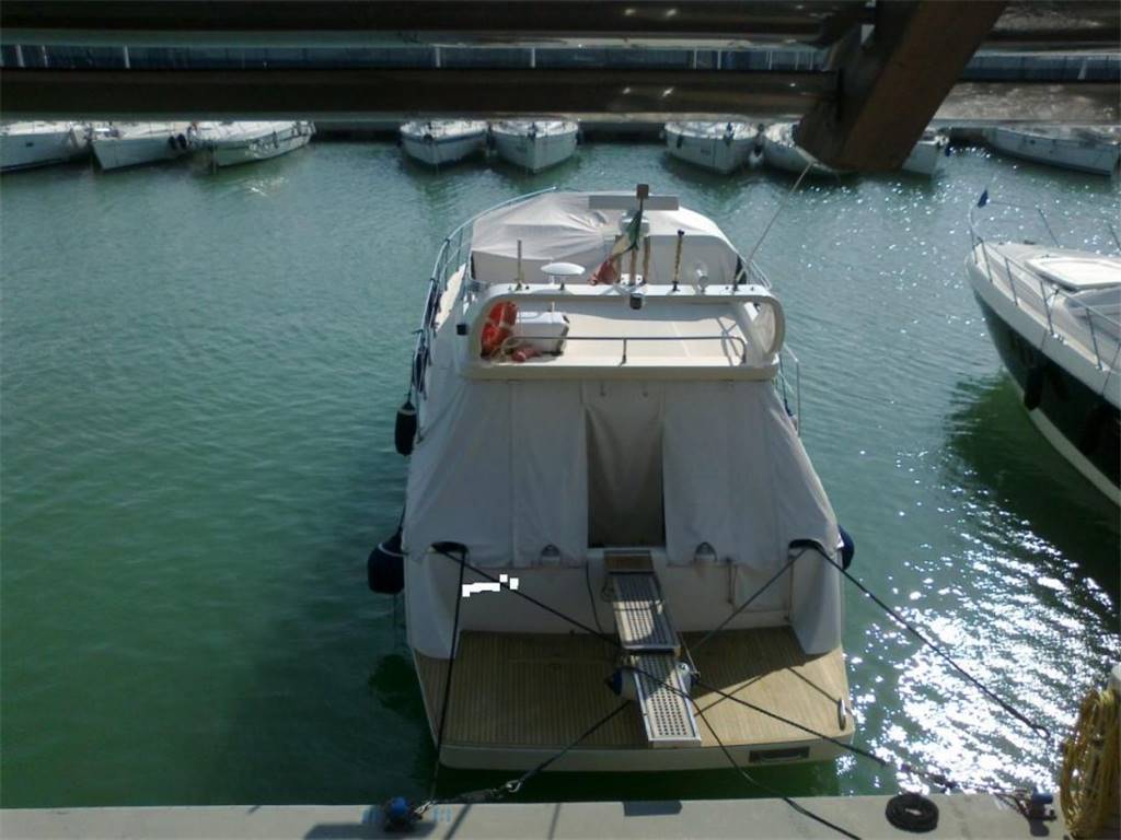 Azimut 43 fly
