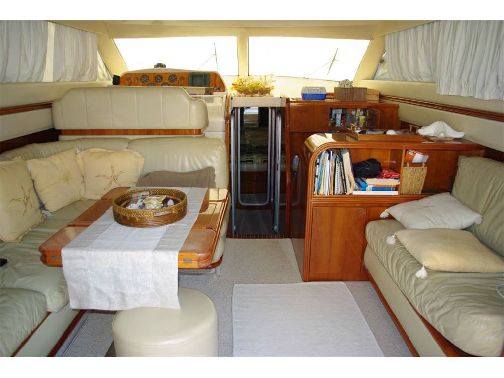 Azimut 43 fly