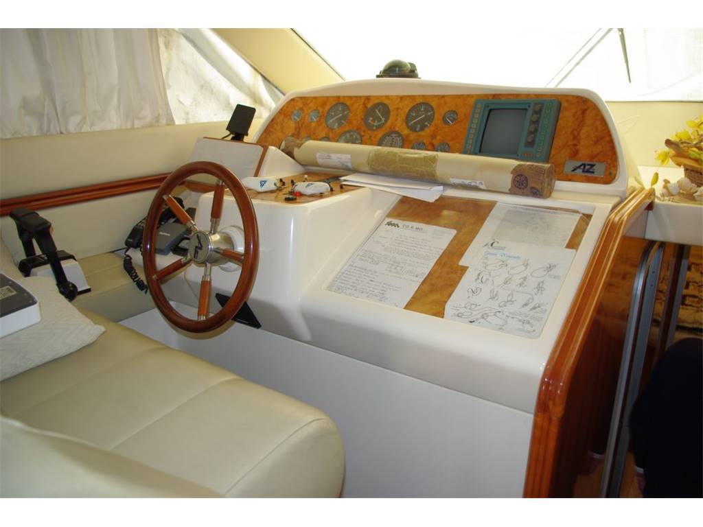 Azimut 43 fly