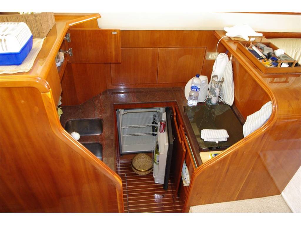 Azimut 43 fly