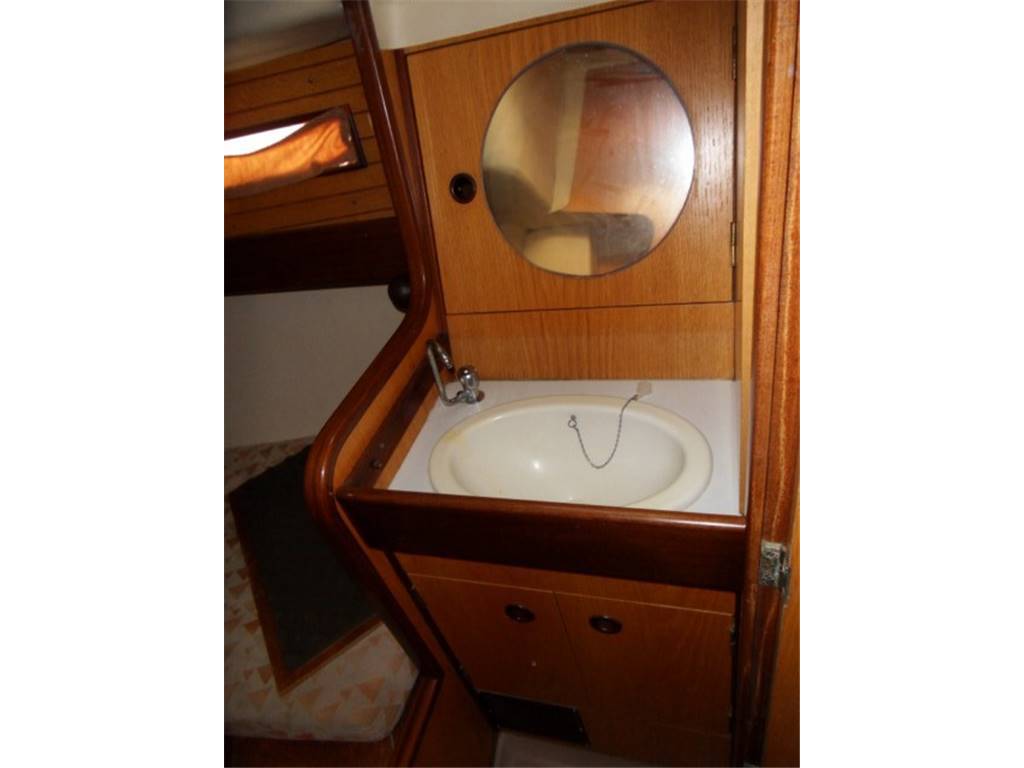 Beneteau Oceanis 350