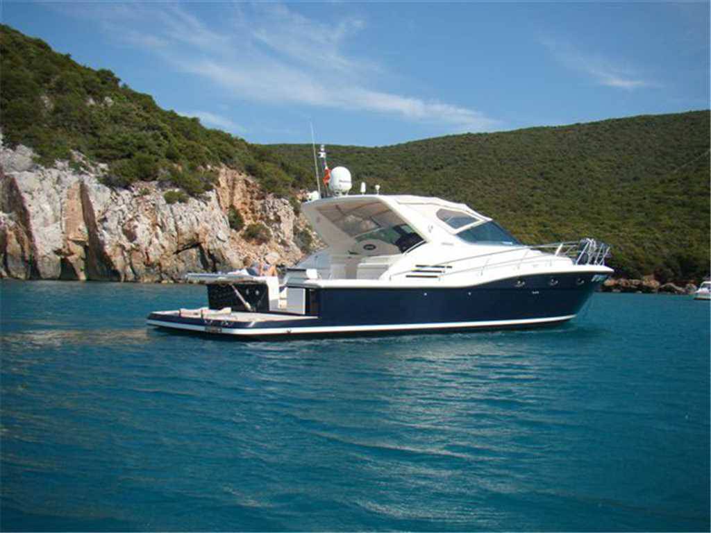 Uniesse 48 open