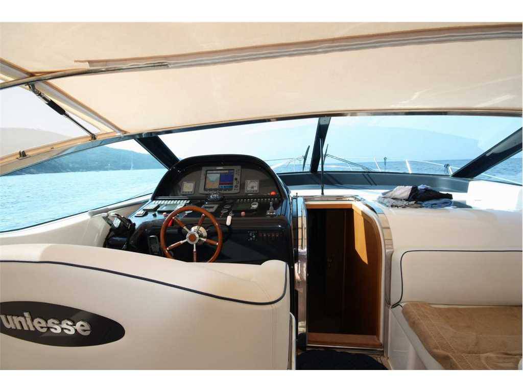 Uniesse 48 open