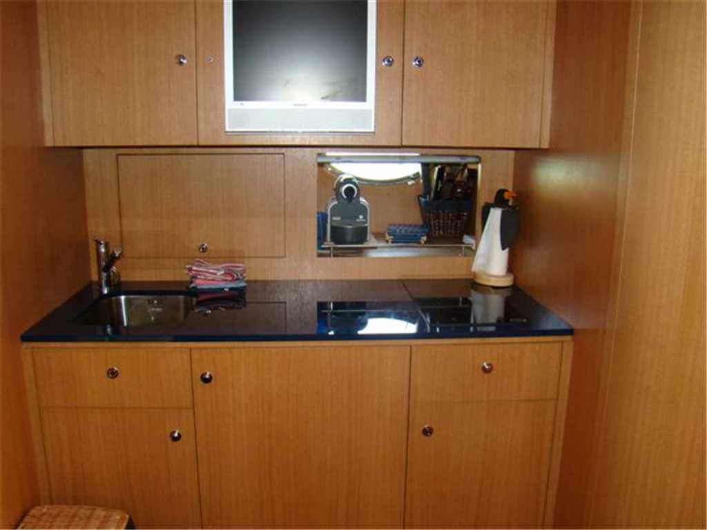 Uniesse 48 open
