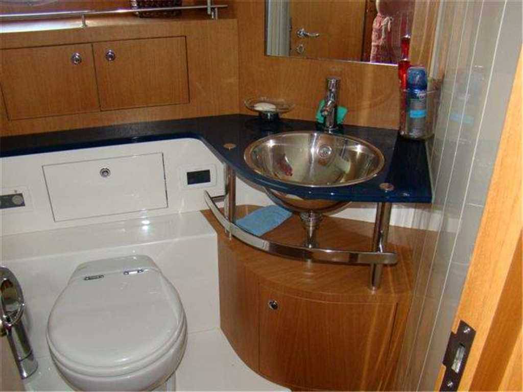Uniesse 48 open