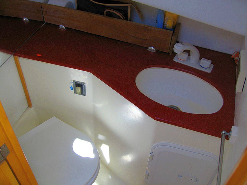 Magazzù Striker cabin 10.90