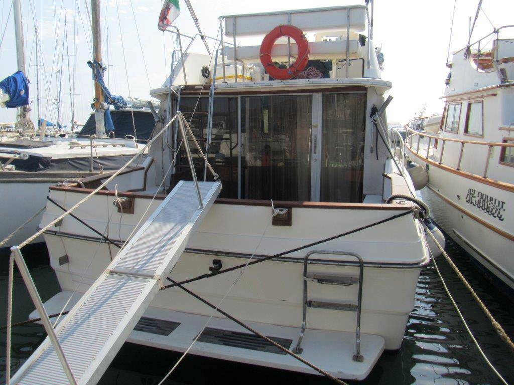 Sea ray 340 sedan bridge