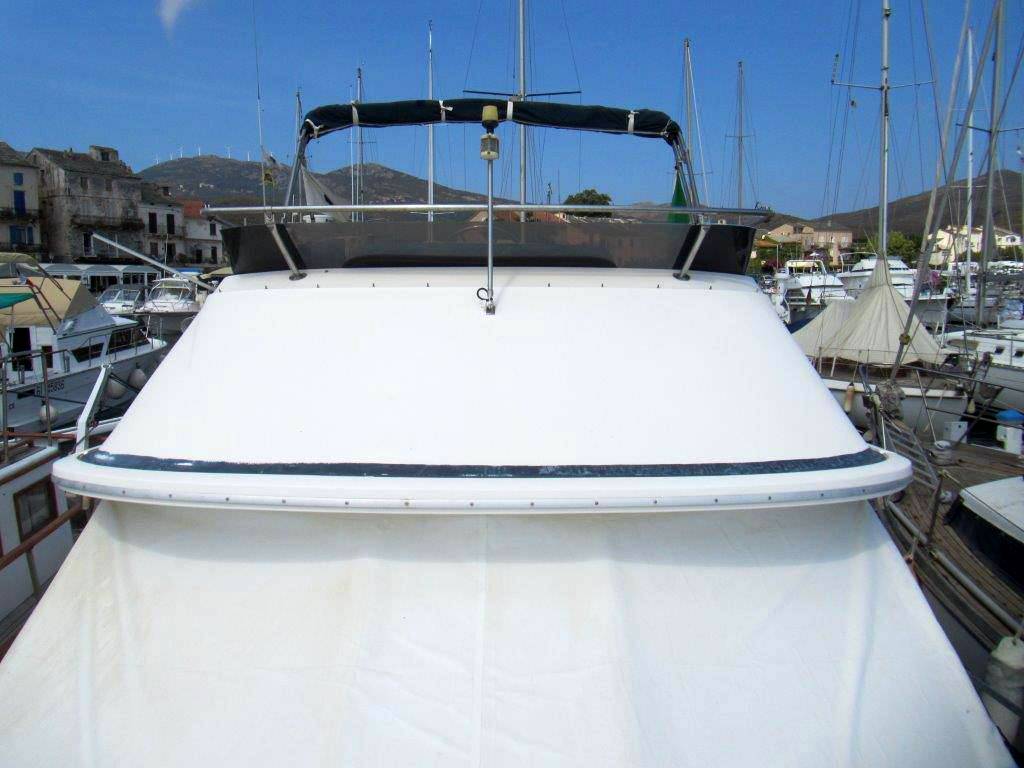 Sea ray 340 sedan bridge