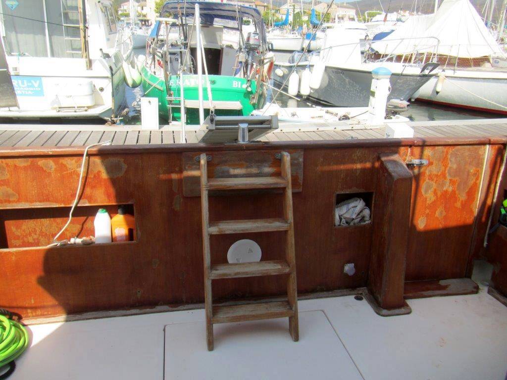 Sea ray 340 sedan bridge