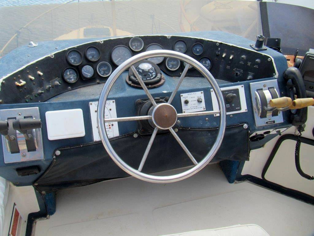 Sea ray 340 sedan bridge