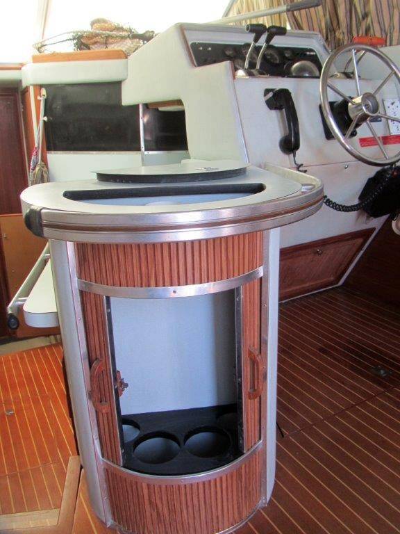 Sea ray 340 sedan bridge