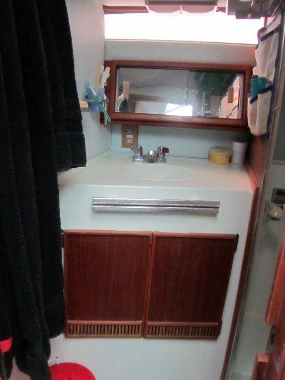 Sea ray 340 sedan bridge