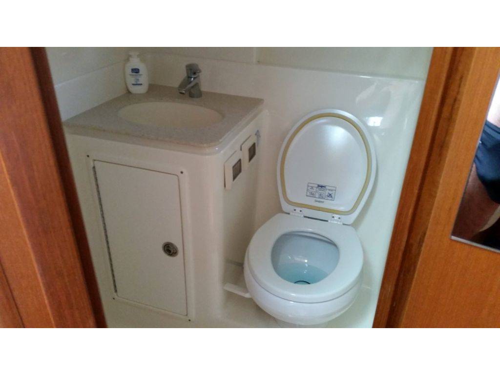 Tiara 3600 open