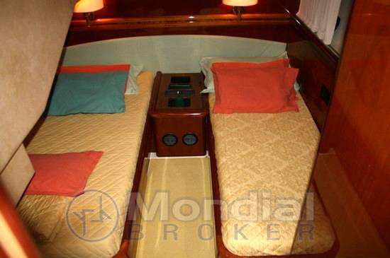 Ferretti 165 fly