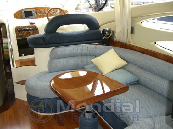 Azimut Az 39