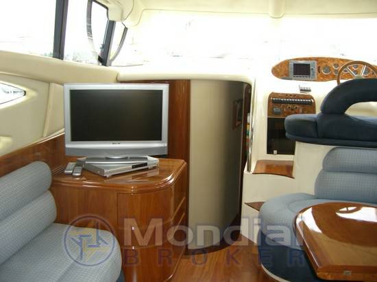Azimut Az 39