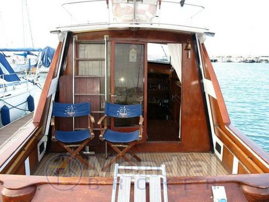 Mochi craft 33 cabin