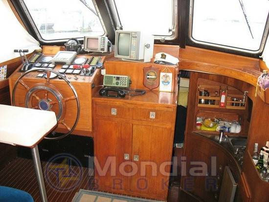 Mochi craft 33 cabin