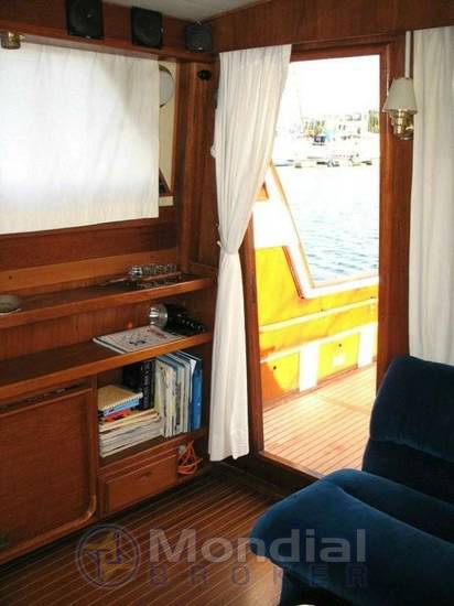 Mochi craft 33 cabin