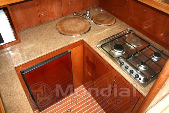 Ferretti 135