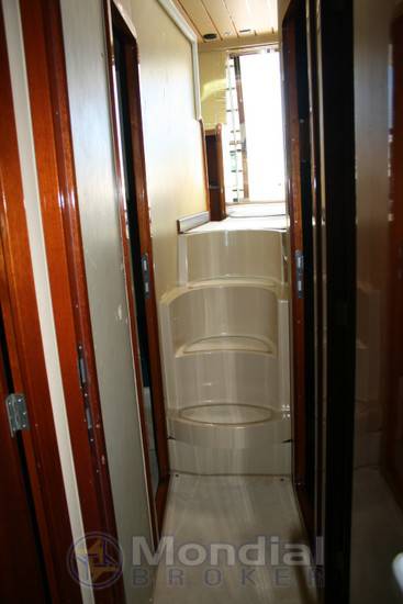 Ferretti 135