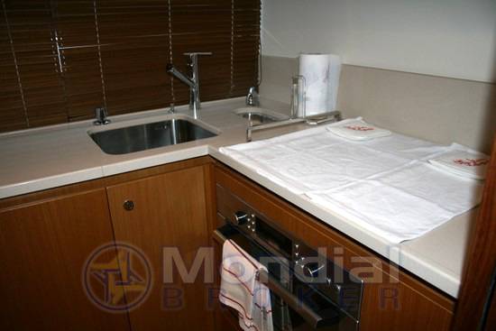Ferretti 630 fly