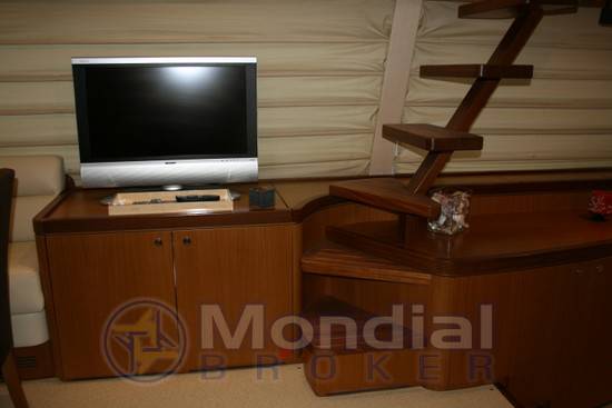 Ferretti 630 fly