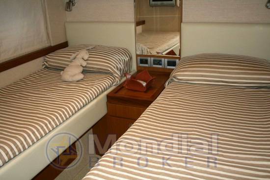 Ferretti 630 fly