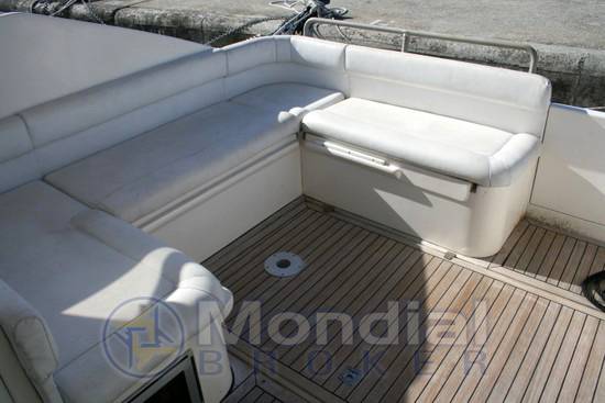 Rio 850 cabin