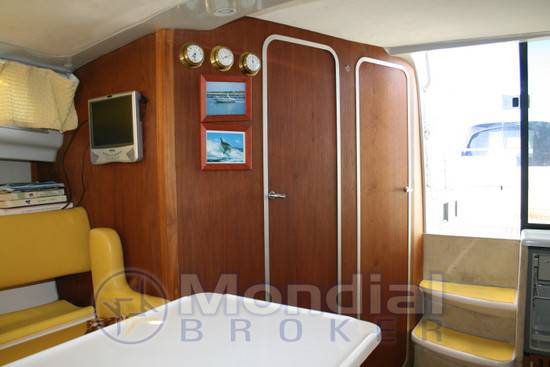 Rio 850 cabin