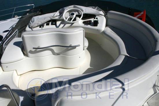 Azimut Az 42