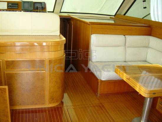 Uniesse 40 fly
