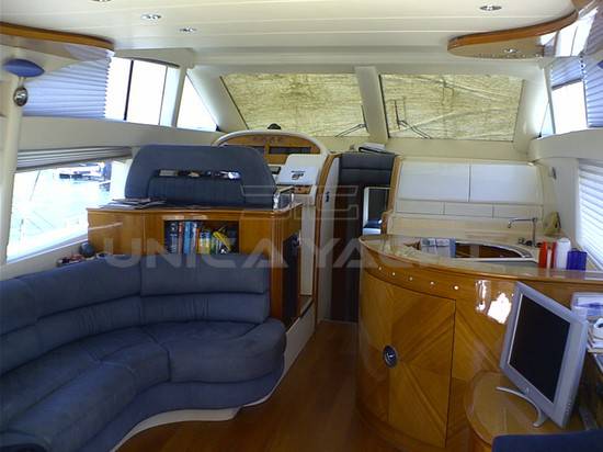 Azimut Az 52