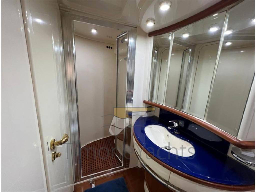 Azimut 62 fly
